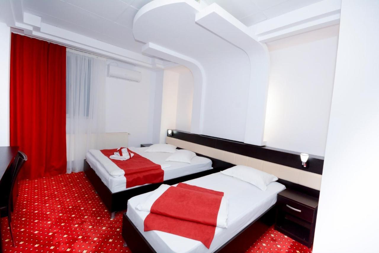 Hotel Magic - City Center Piteşti Exterior foto