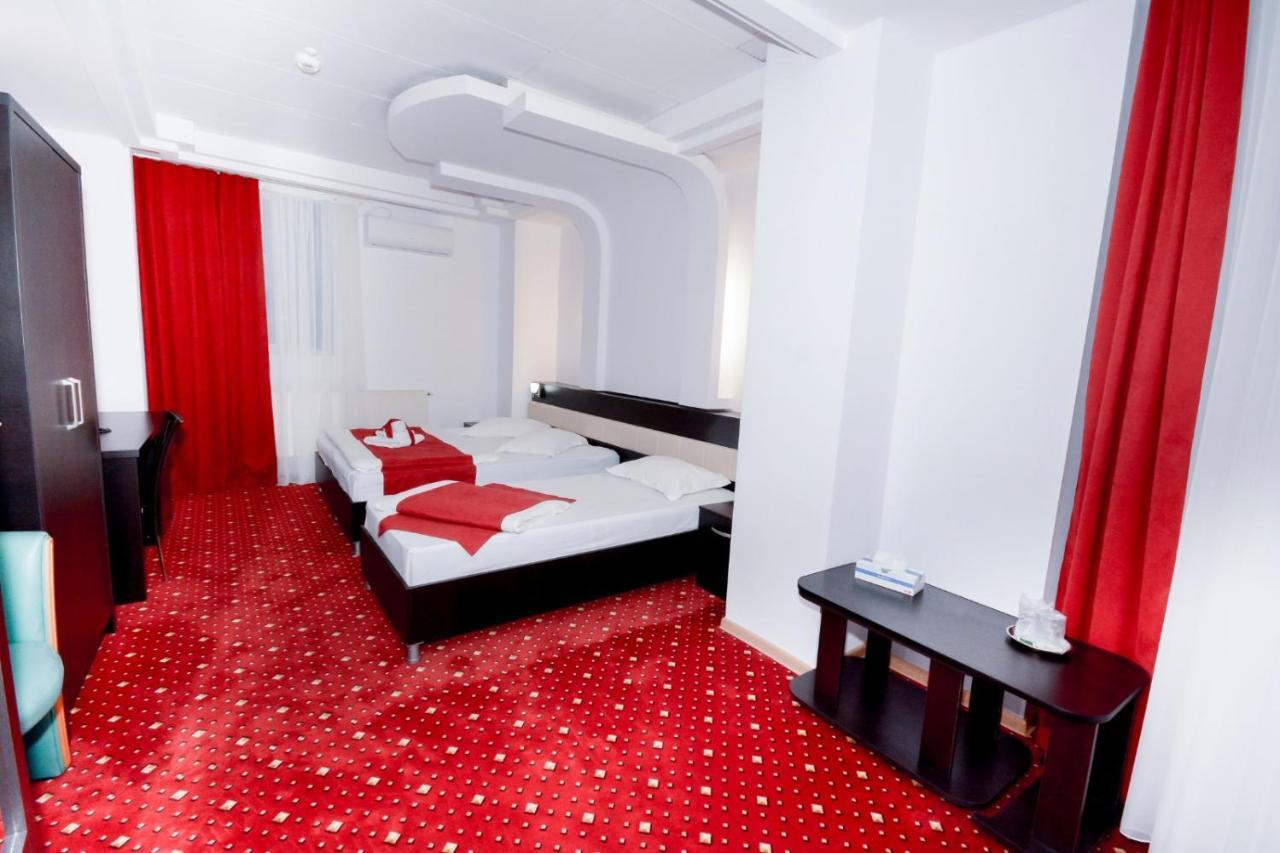 Hotel Magic - City Center Piteşti Exterior foto