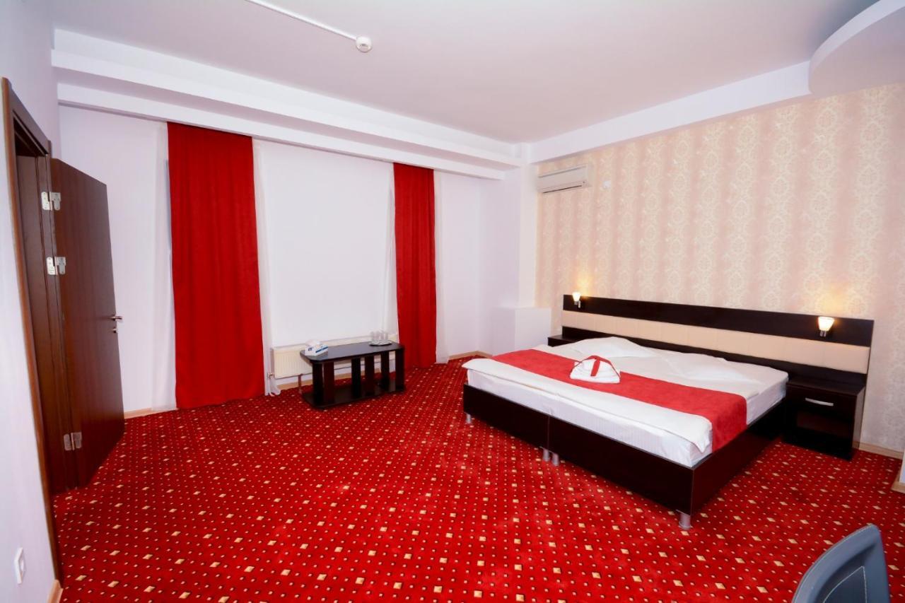 Hotel Magic - City Center Piteşti Exterior foto