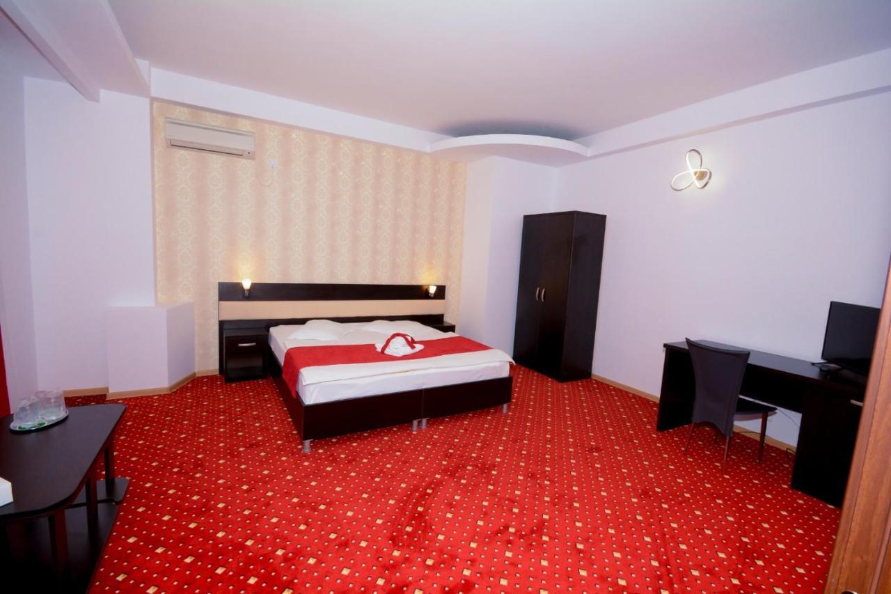Hotel Magic - City Center Piteşti Exterior foto