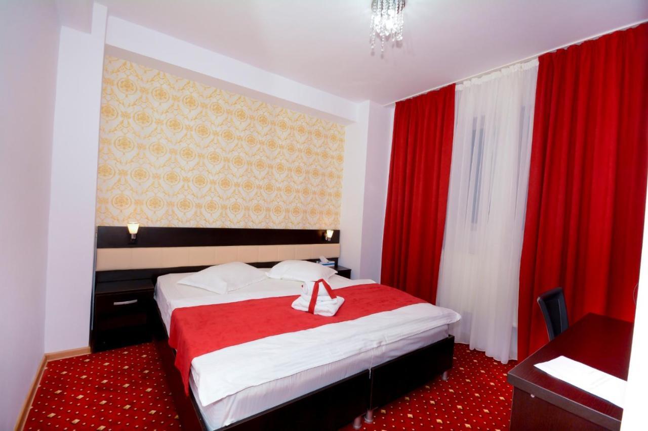 Hotel Magic - City Center Piteşti Exterior foto